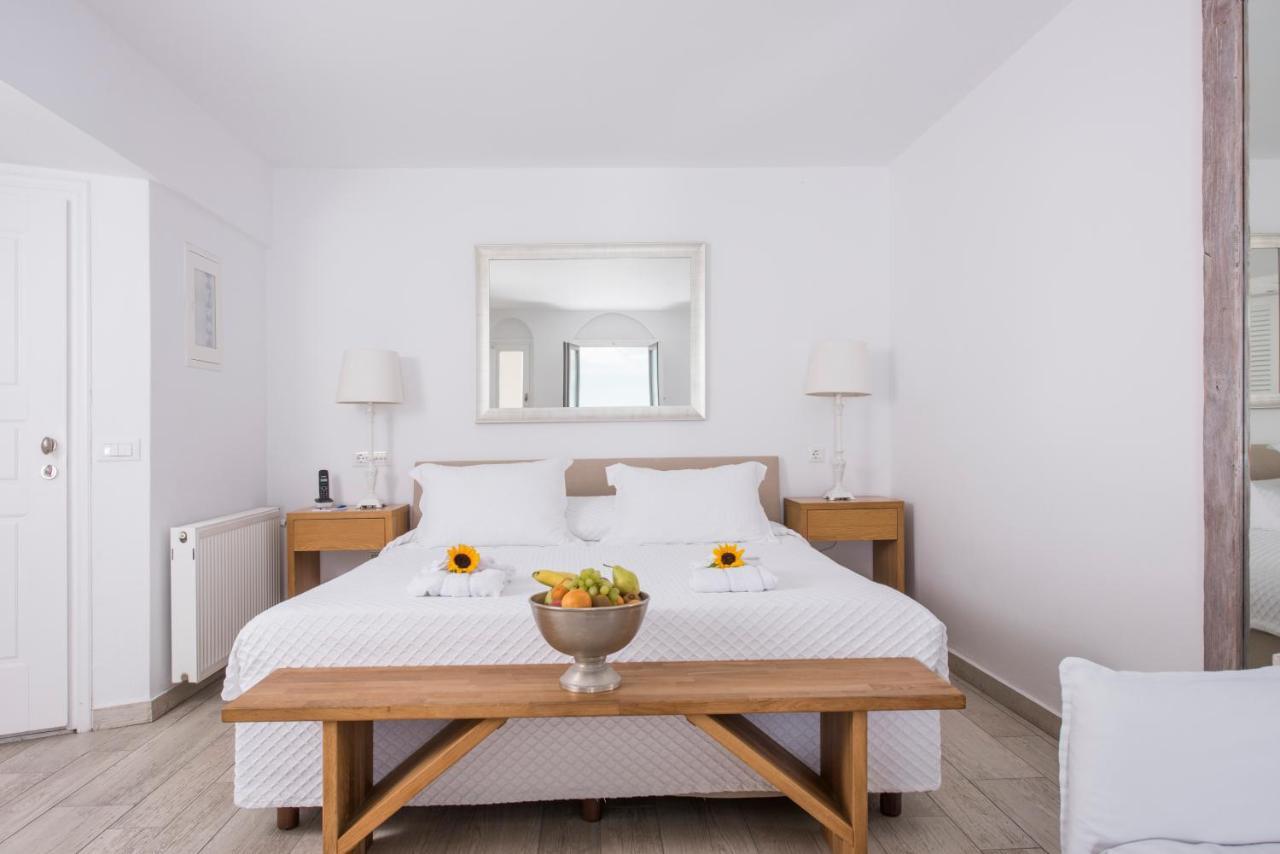 Aqua Mare Luxury Suites Imerovigli  Exterior photo